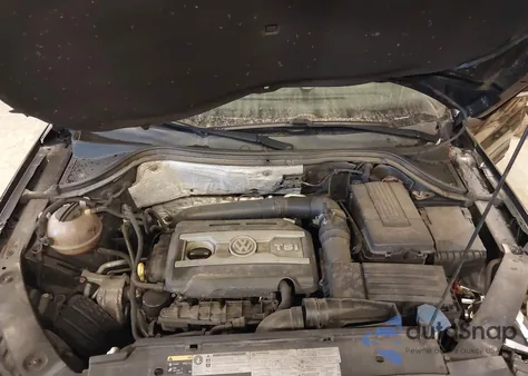 2017 Volkswagen Tiguan 2.0T Wolfsburg Edition from USA, damaged, VIN WVGSV7AX8HK002475